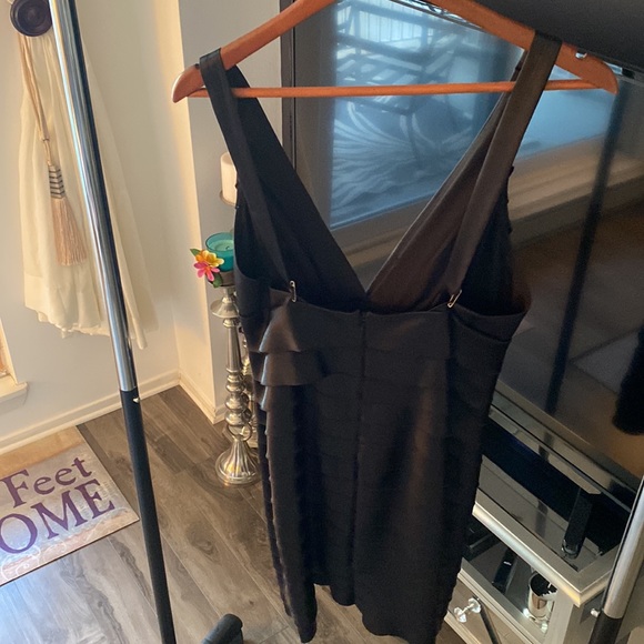 Black minidress - Picture 2 of 7